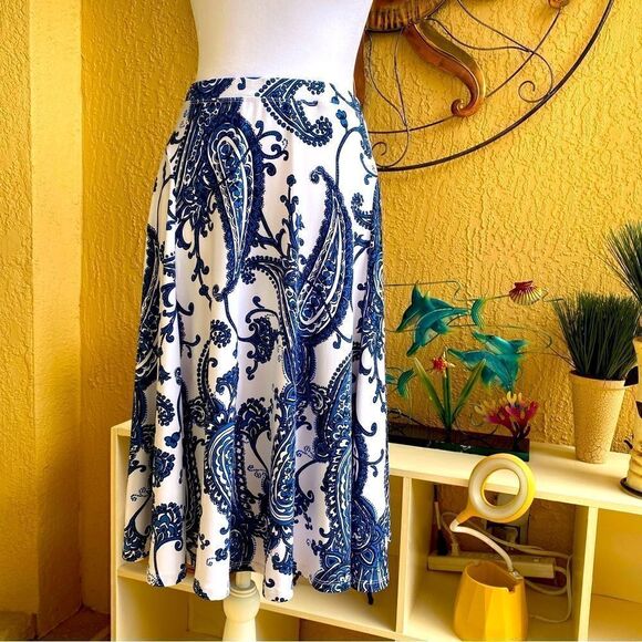 NEW MICHAEL KORS BLUE BLACK & WHITE PAISLEY SWING MIDI SKIRT L - Picture 4 of 10